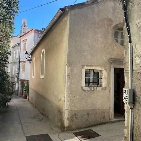 Lovely Vacation House In Old City Cres With Parking Apartment Exterior photo
