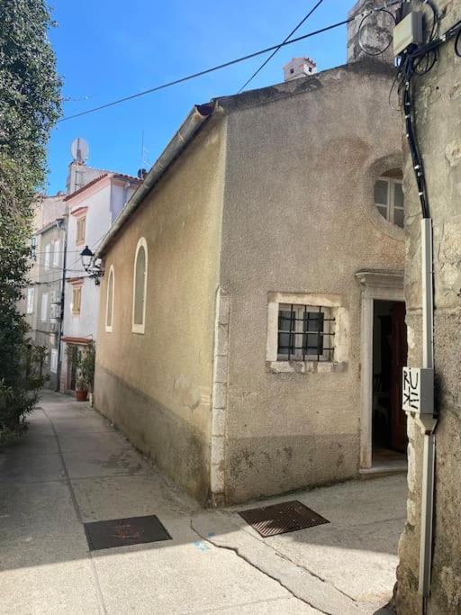 Lovely Vacation House In Old City With Parking Apartment Cres
