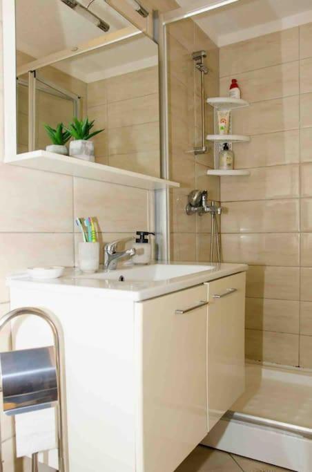 Apartman Lovely In Old With Parking *