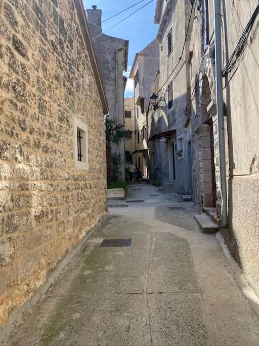 Apartman Lovely In Old With Parking *